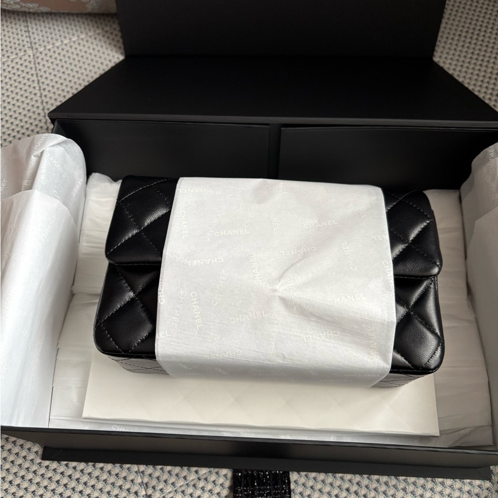Chanel Mini Flap Lambskin Bag with packaging - Picture 4 of 6